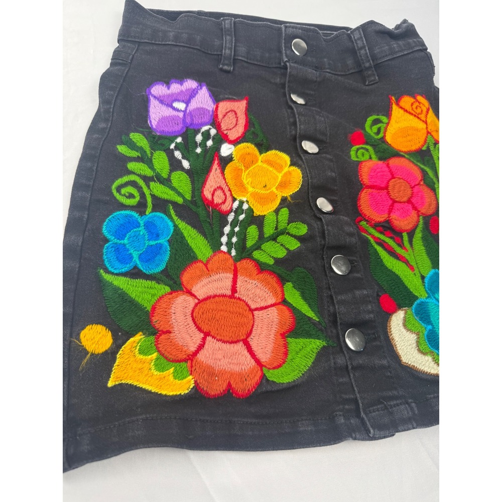 Jolobil Arte Embroidered Floral Denim Mini Skirt Button Front Artisan Boho M - Picture 4 of 9